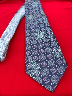 Robert Graham XL luxury silk tie!
